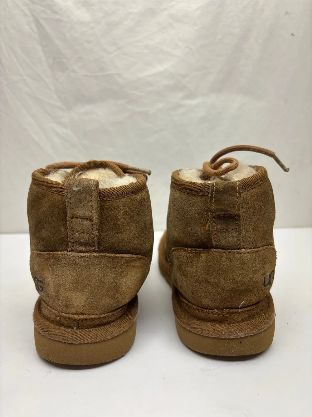 UGG Neumel boots for little boy size 1, box 71